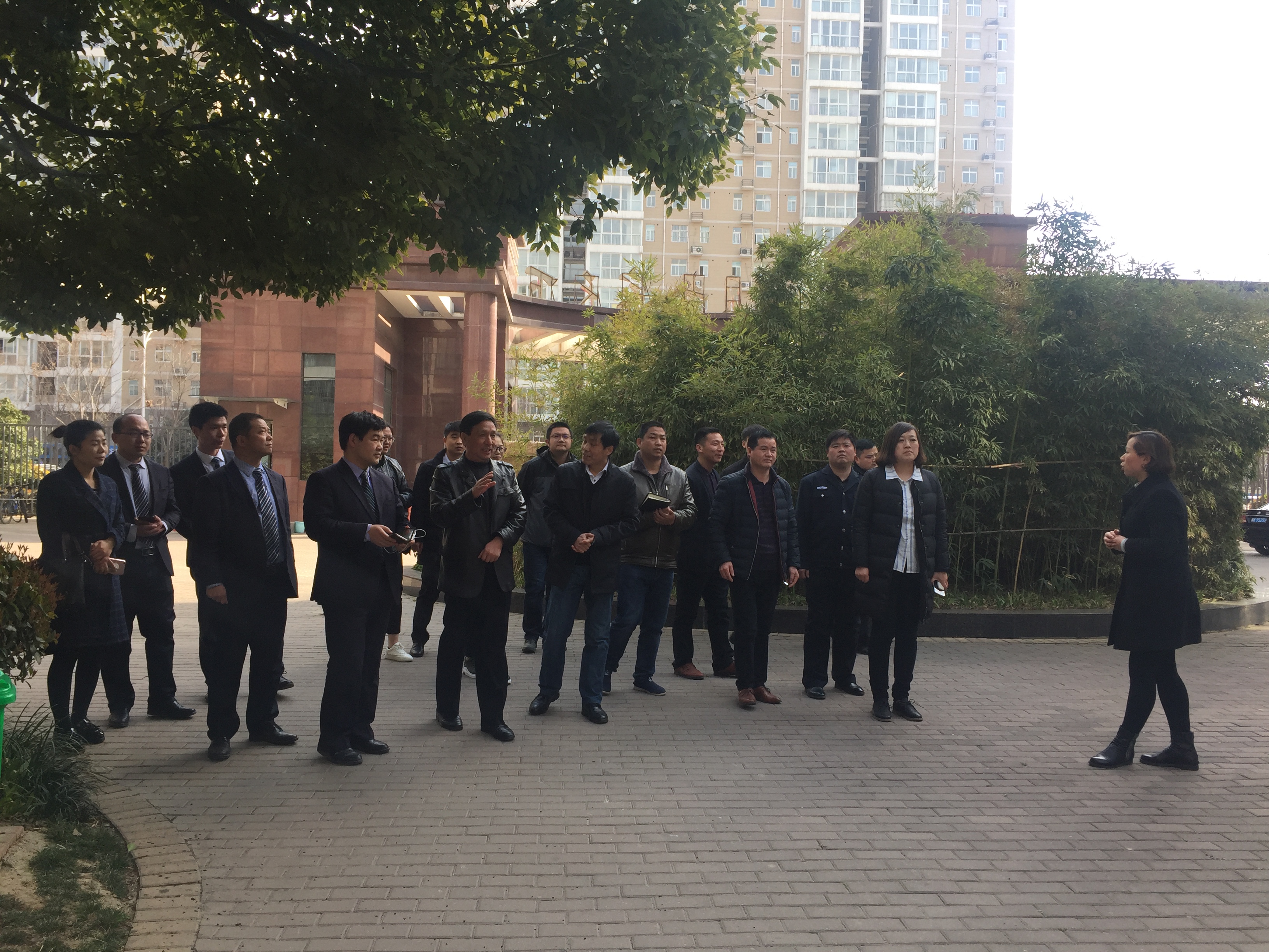 �������˾Ӹ��������˅��^�֌W��